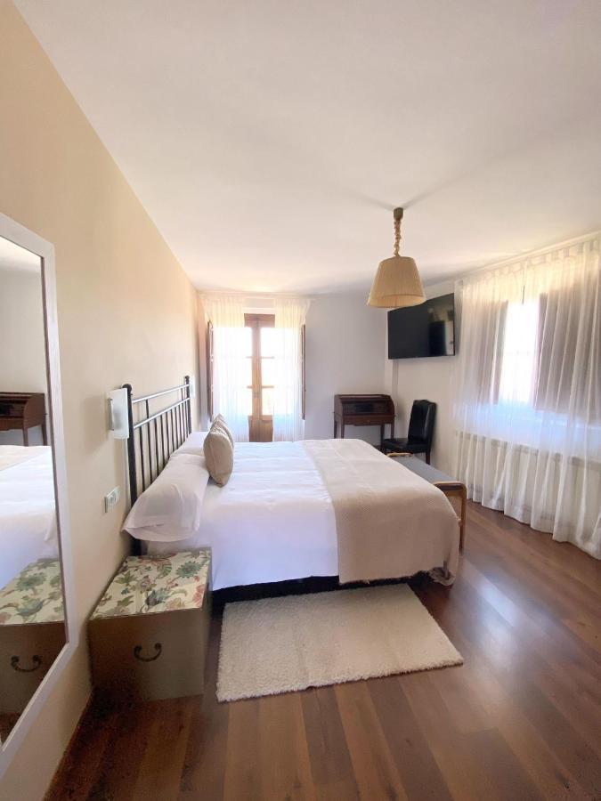 Hotel Rural Candela Y Plata Puerto de Béjar Exterior foto